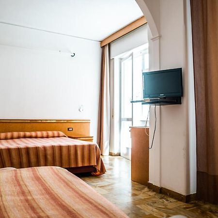 Hotel West End Alassio Exterior foto