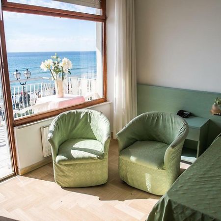 Hotel West End Alassio Exterior foto