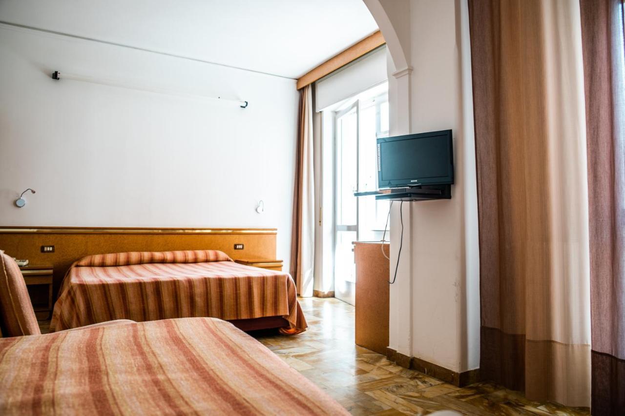 Hotel West End Alassio Exterior foto