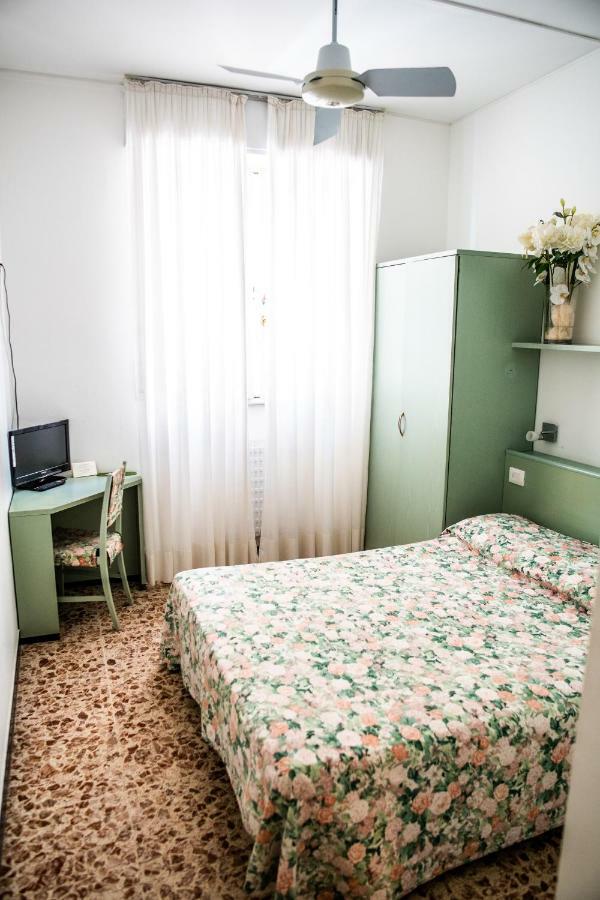 Hotel West End Alassio Exterior foto