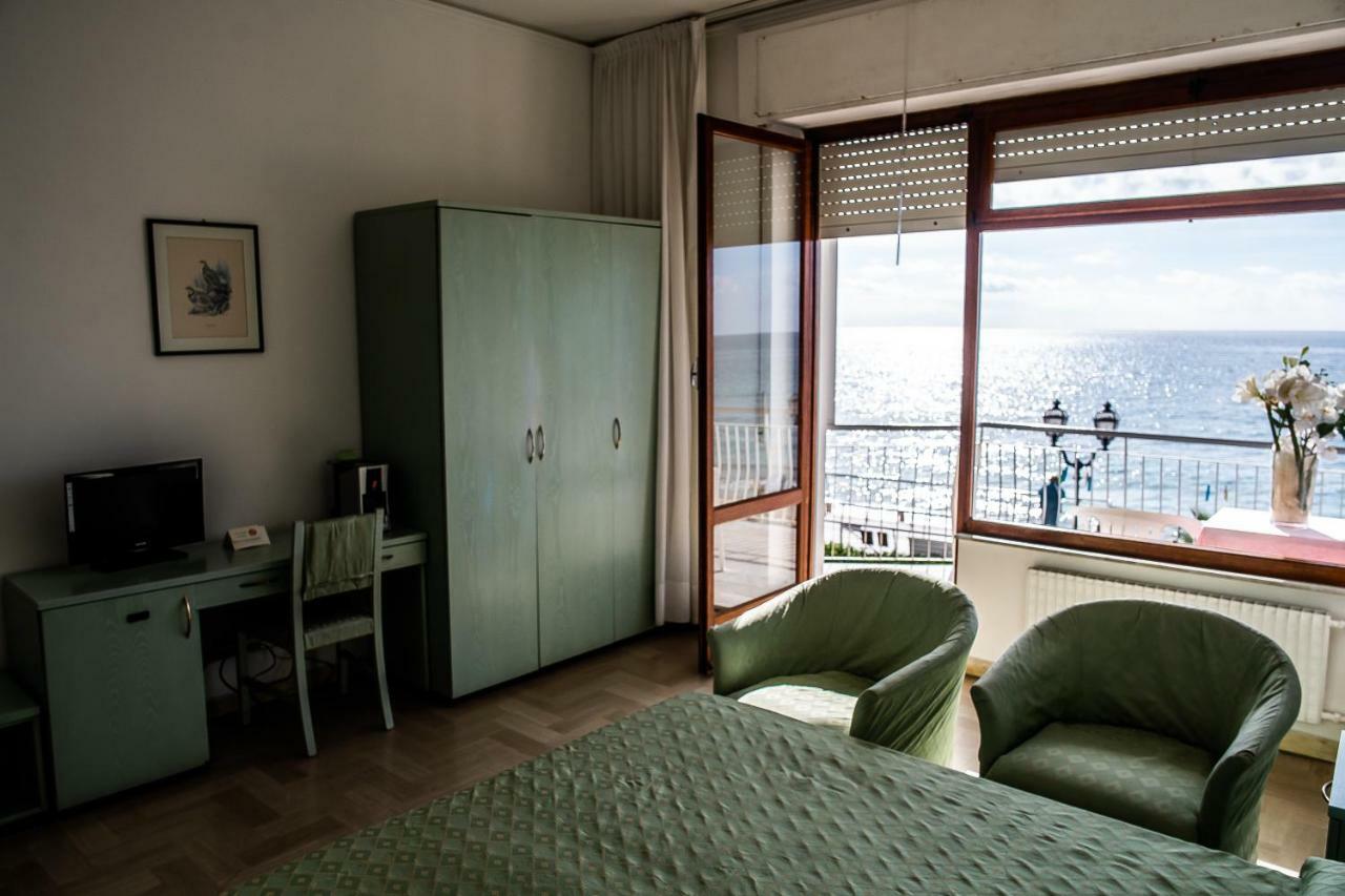 Hotel West End Alassio Exterior foto