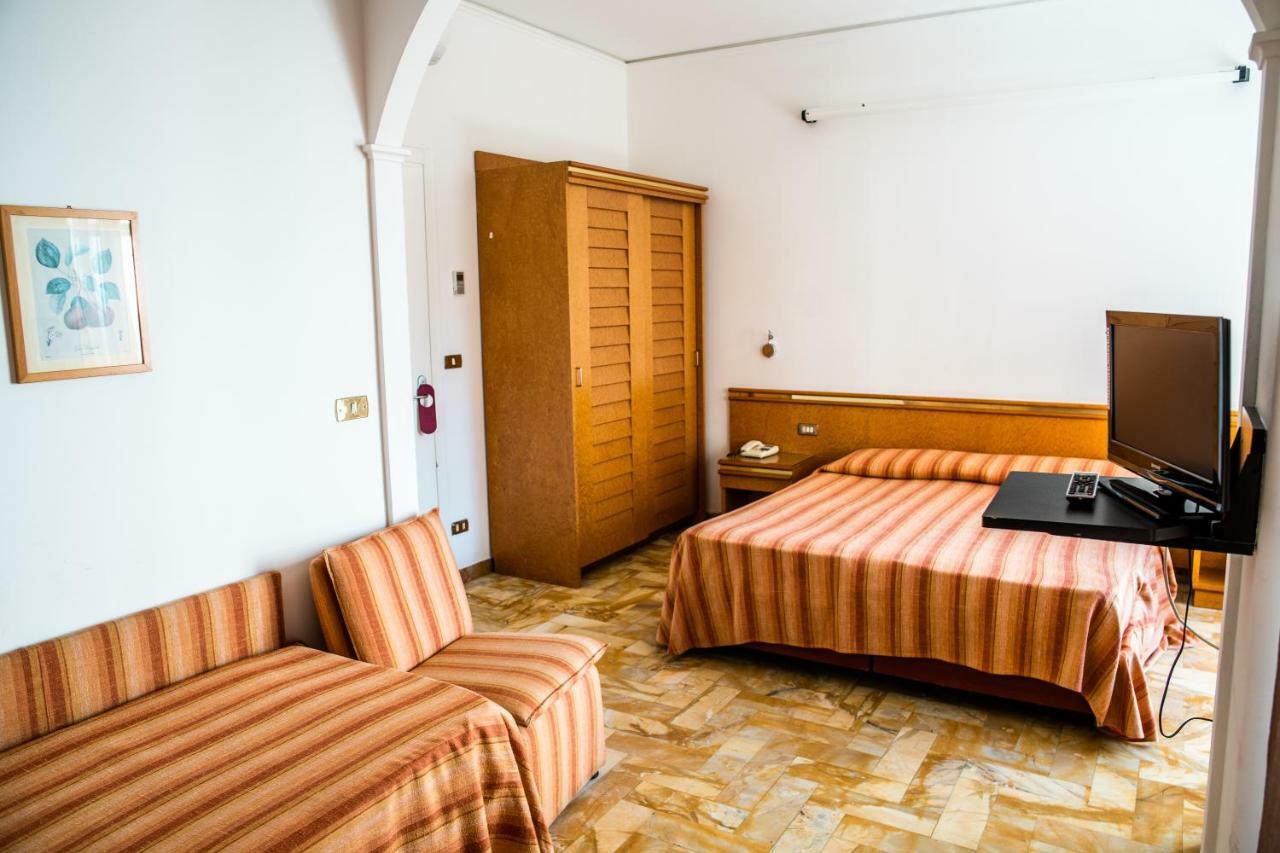 Hotel West End Alassio Exterior foto